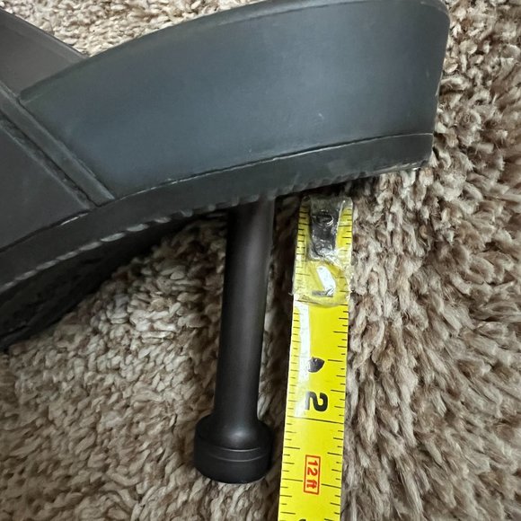 Balenciaga Women's Mallorca Slide PVC Jelly Logo Buckle Sandals. - Picture 13 of 14